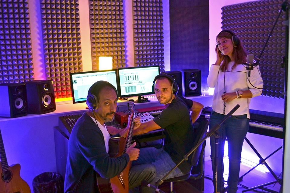 Recording of the third song from ‘Cinco Indícios de ouro’ for soprano and guitar, based on poems by Mário Sá-Carneiro